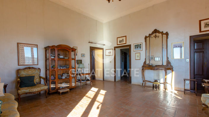 Image No.35-9 Bed Villa for sale