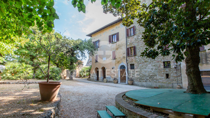 Image No.9-9 Bed Villa for sale