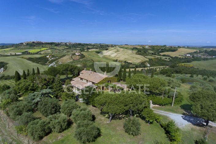 Image No.11-6 Bed Country House for sale