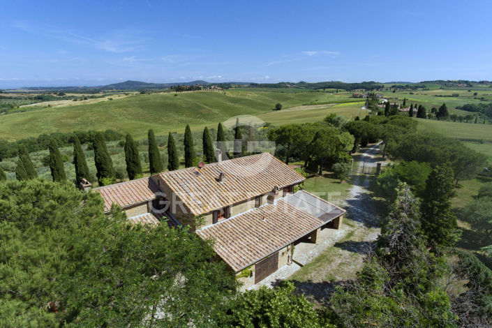 Image No.17-6 Bed Country House for sale