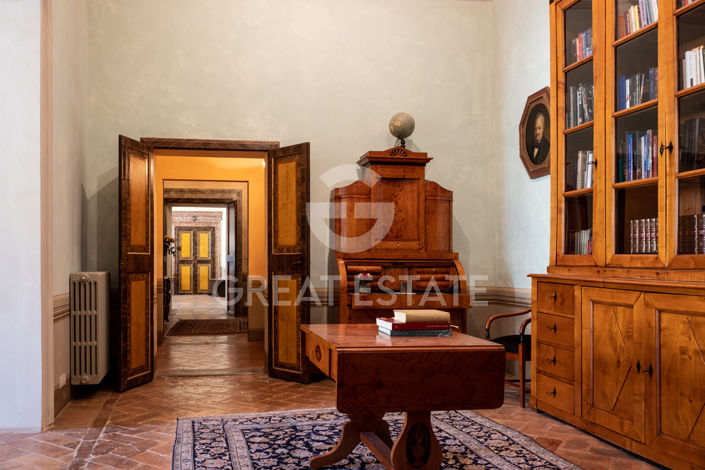 Image No.20-3 Bed Apartment for sale