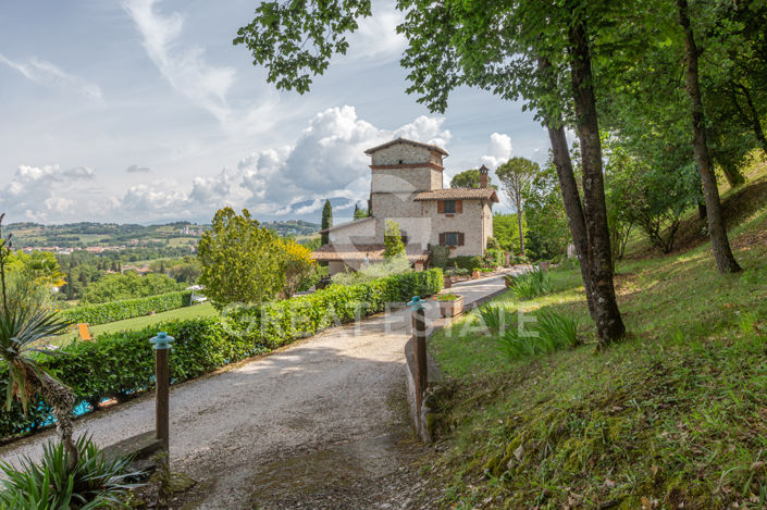 Image No.12-4 Bed Country House for sale