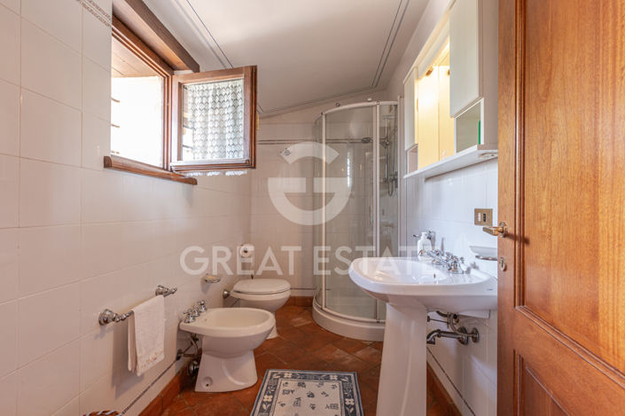 Image No.47-4 Bed Country House for sale