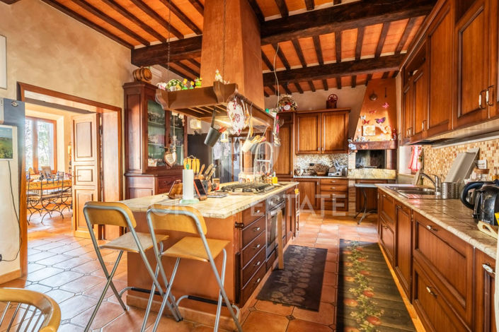 Image No.18-4 Bed Country House for sale