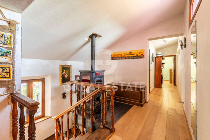 Image No.23-4 Bed Country House for sale