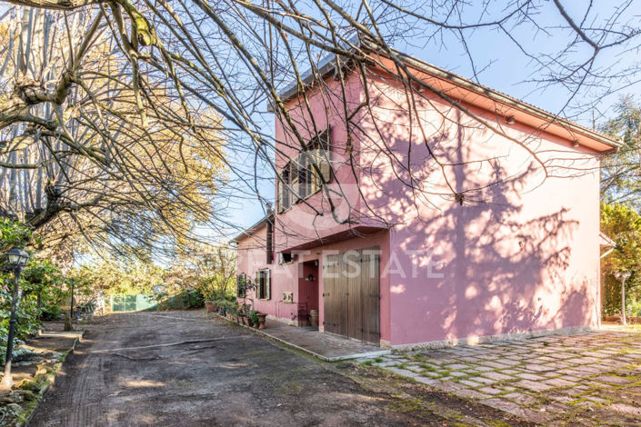 Image No.4-4 Bed Country House for sale