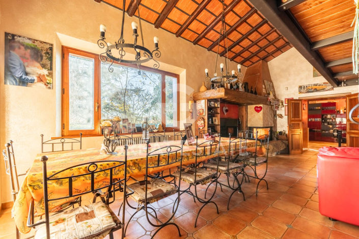 Image No.6-4 Bed Country House for sale