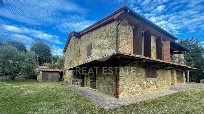 Image No.10-4 Bed Country House for sale