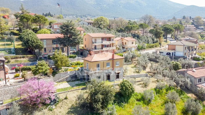 Image No.1-3 Bed Flat for sale