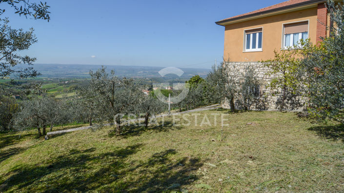 Image No.11-3 Bed Flat for sale