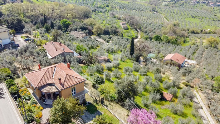 Image No.15-3 Bed Flat for sale