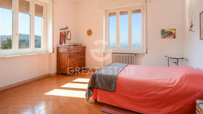 Image No.23-3 Bed Flat for sale