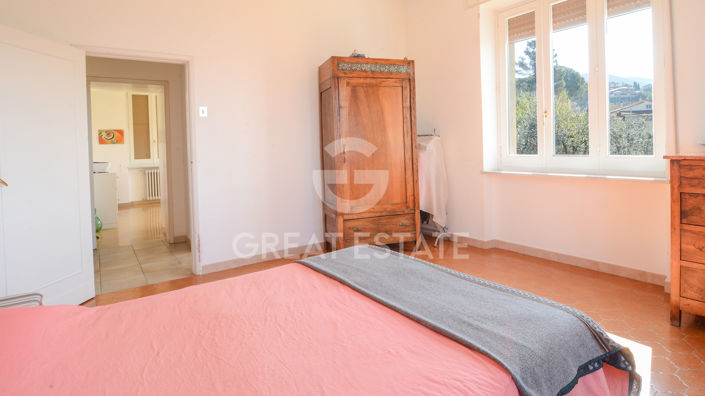 Image No.26-3 Bed Flat for sale