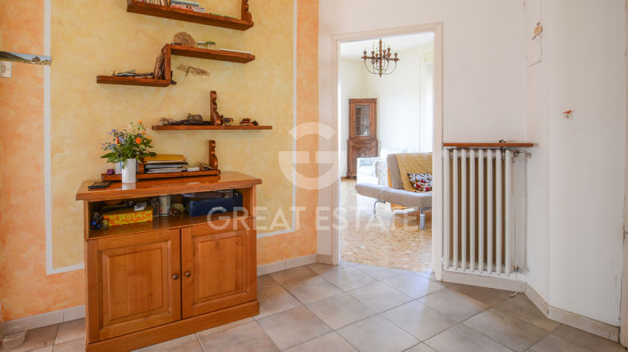 Image No.30-3 Bed Flat for sale