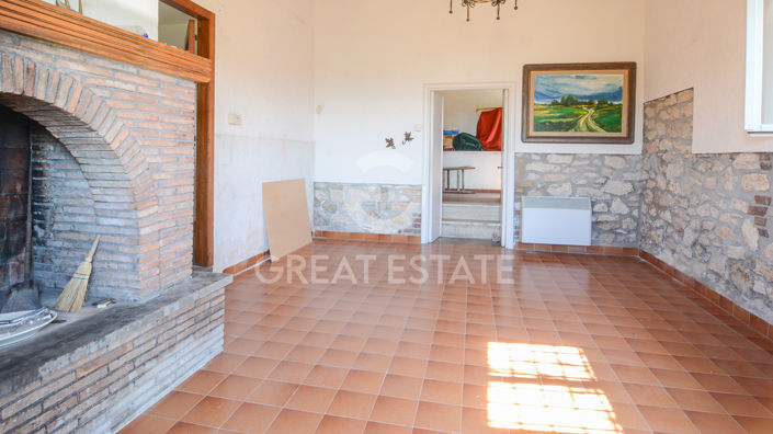 Image No.33-3 Bed Flat for sale