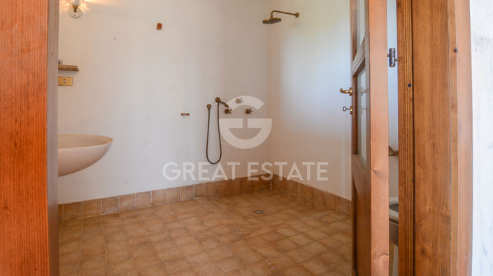 Image No.35-3 Bed Flat for sale