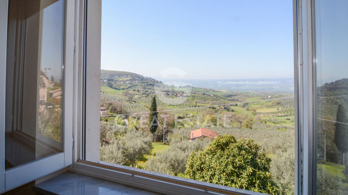 Image No.36-3 Bed Flat for sale