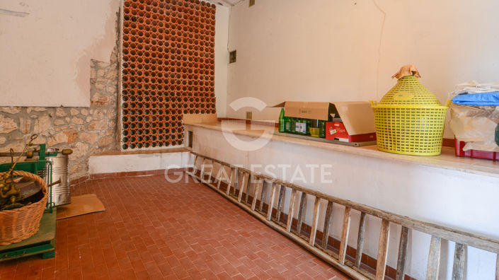 Image No.44-3 Bed Flat for sale