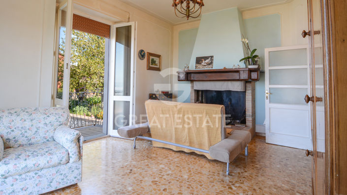 Image No.5-3 Bed Flat for sale