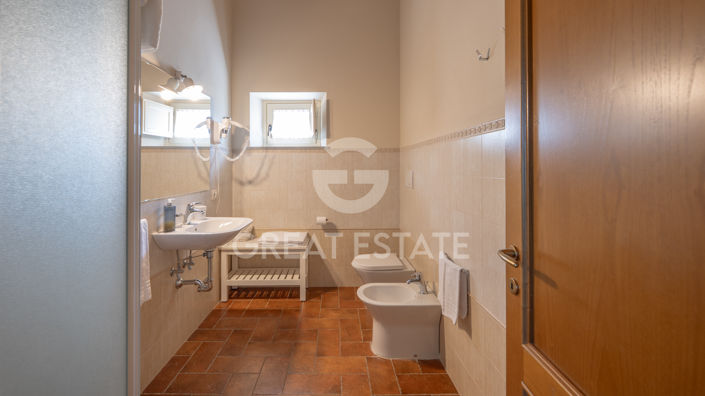 Image No.18-Maison de campagne de 11 chambres à vendre à Foiano della Chiana