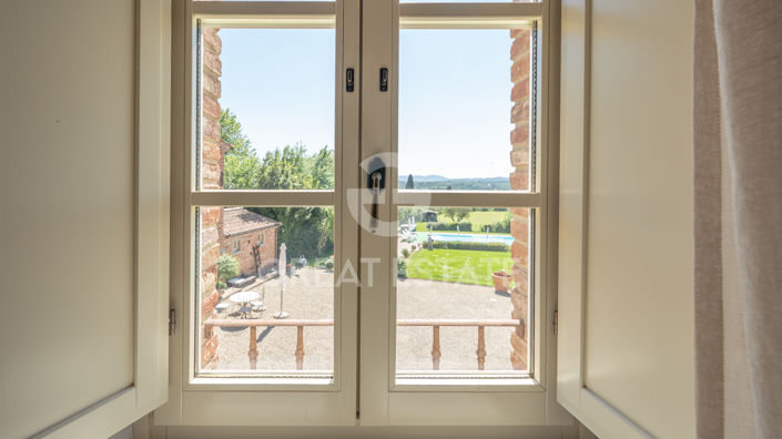 Image No.25-Maison de campagne de 11 chambres à vendre à Foiano della Chiana