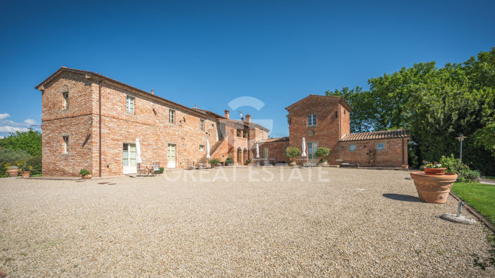 Image No.8-Maison de campagne de 11 chambres à vendre à Foiano della Chiana