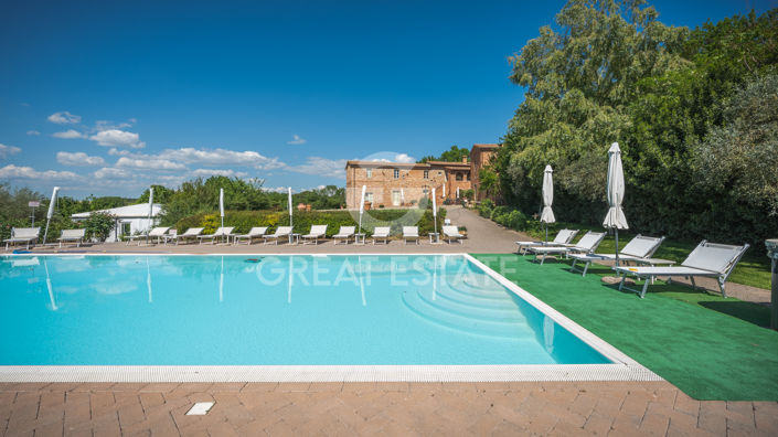 Image No.9-Maison de campagne de 11 chambres à vendre à Foiano della Chiana