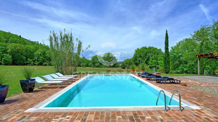 Image No.11-5 Bed Country House for sale