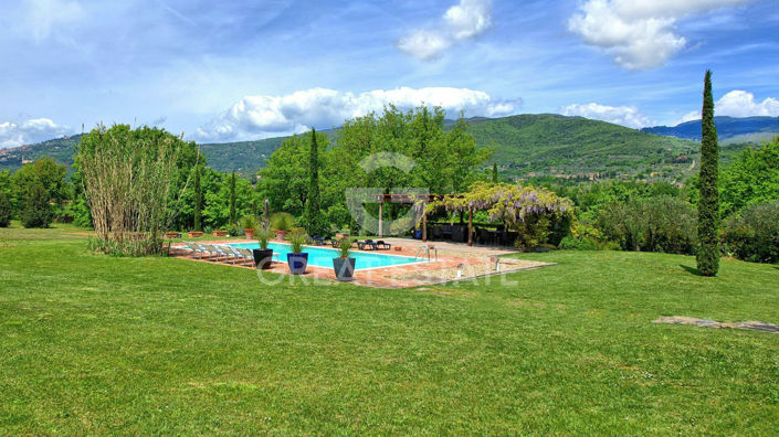 Image No.17-5 Bed Country House for sale