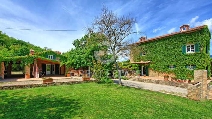 Image No.19-5 Bed Country House for sale