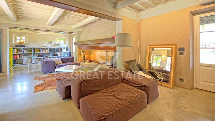 Image No.2-5 Bed Country House for sale