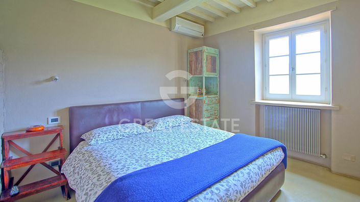 Image No.30-5 Bed Country House for sale