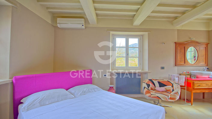 Image No.31-5 Bed Country House for sale