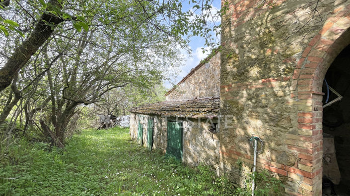 Image No.17-2 Bed Country House for sale