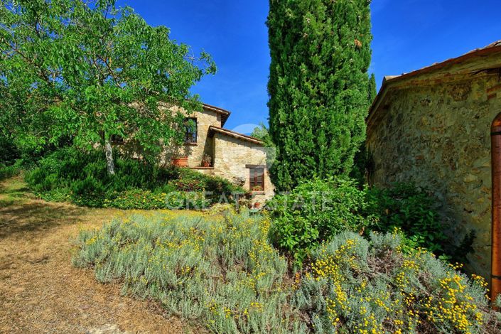 Image No.10-10 Bed Country House for sale