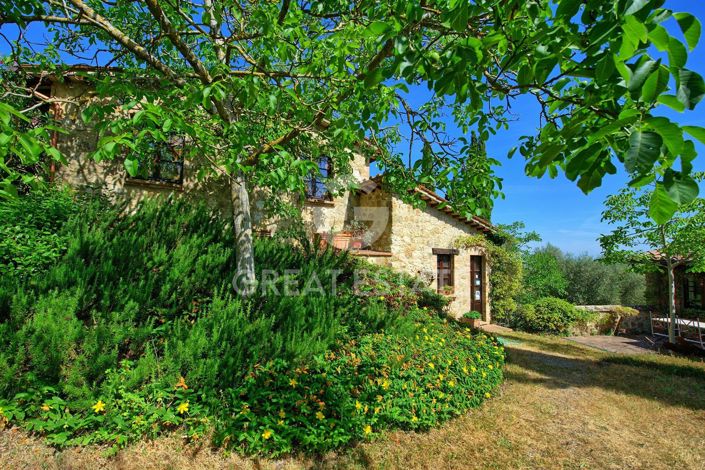 Image No.11-10 Bed Country House for sale