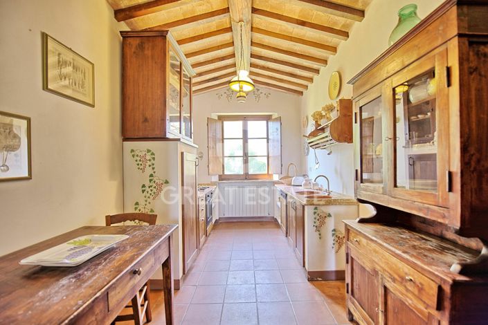 Image No.17-10 Bed Country House for sale