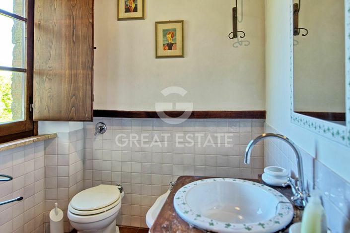 Image No.40-10 Bed Country House for sale