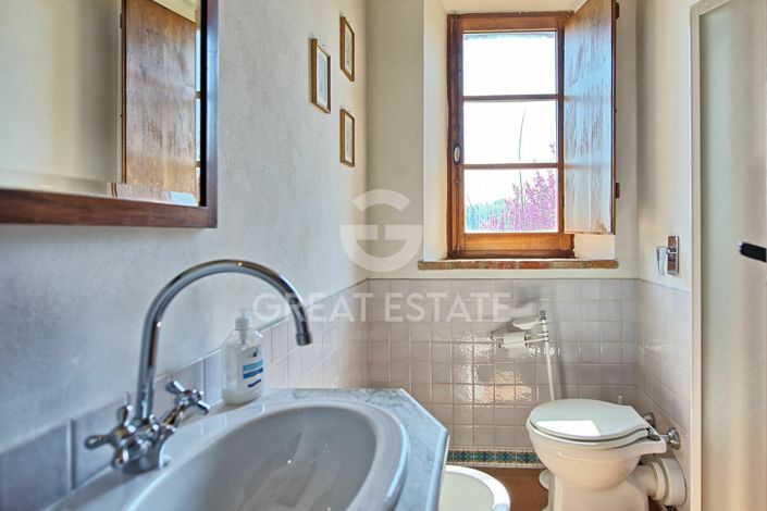 Image No.41-10 Bed Country House for sale