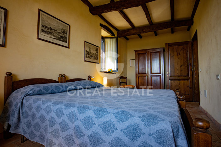 Image No.19-3 Bed Country House for sale