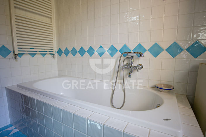 Image No.22-3 Bed Country House for sale