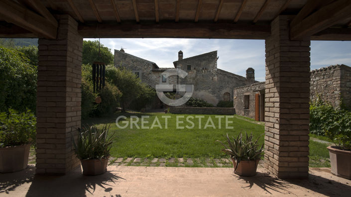 Image No.14-8 Bed Country House for sale