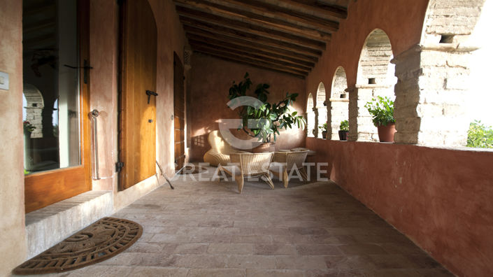 Image No.18-8 Bed Country House for sale