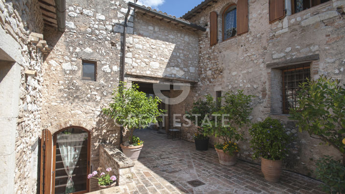 Image No.31-8 Bed Country House for sale