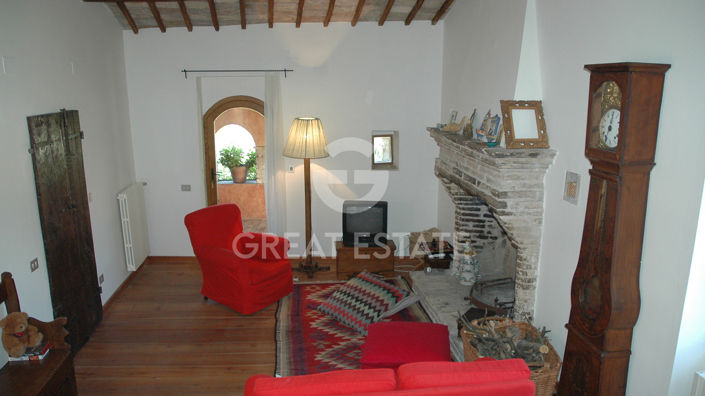 Image No.37-8 Bed Country House for sale