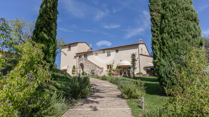 Image No.11-8 Bed Country House for sale