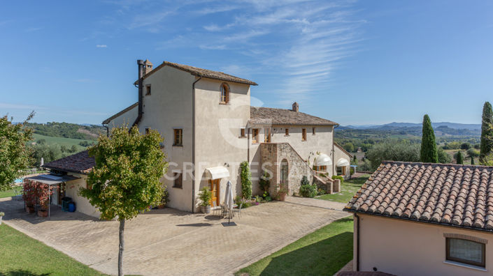 Image No.12-8 Bed Country House for sale