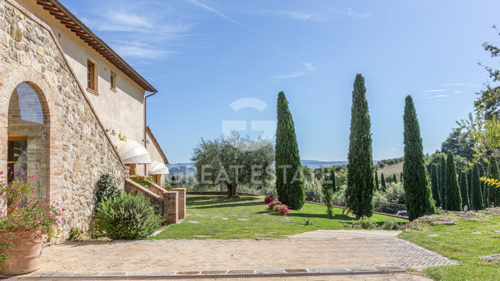 Image No.27-8 Bed Country House for sale