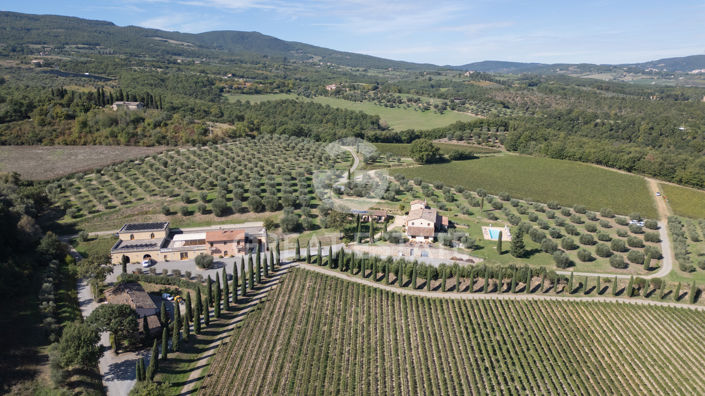 Image No.5-8 Bed Country House for sale