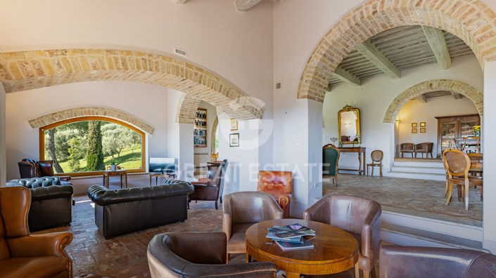 Image No.46-8 Bed Country House for sale